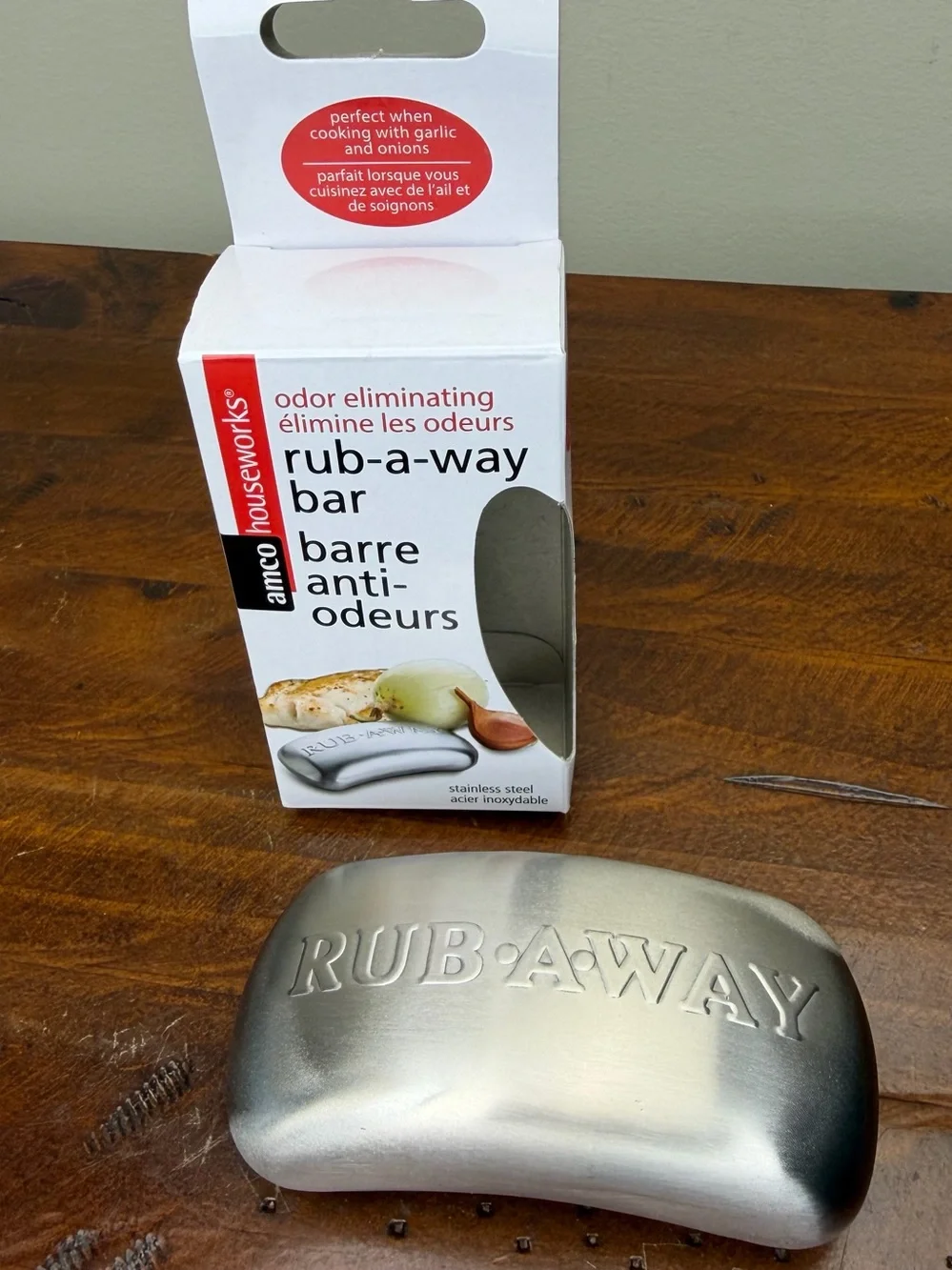 Amco Houseworks Rub-Away Bar
